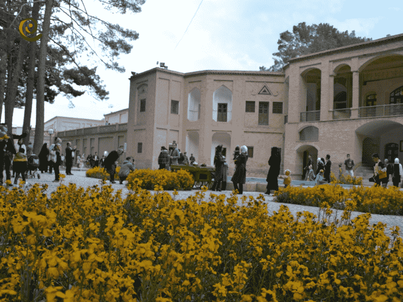 باغ اکبریه بیرجند باغی بسیار زیبا است که در زمره آثار تاریخی ثبت شده در میراث جهانی یونسکو نیز می باشد.